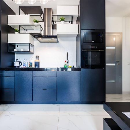 Luxury Apartment With Spa Bath- City Centre, Free Parking Ряшів Екстер'єр фото
