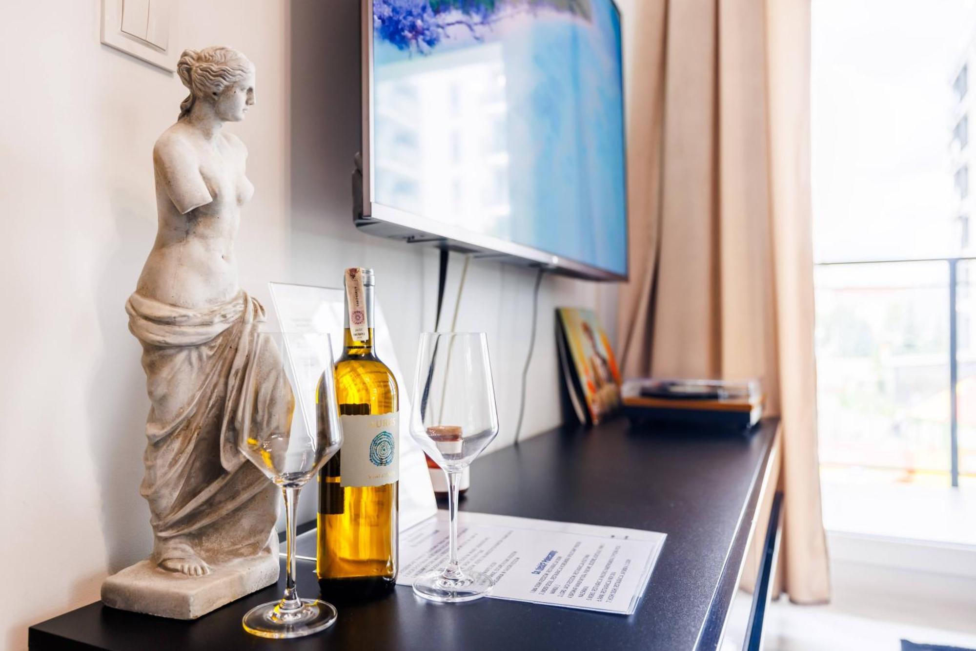 Luxury Apartment With Spa Bath- City Centre, Free Parking Ряшів Екстер'єр фото