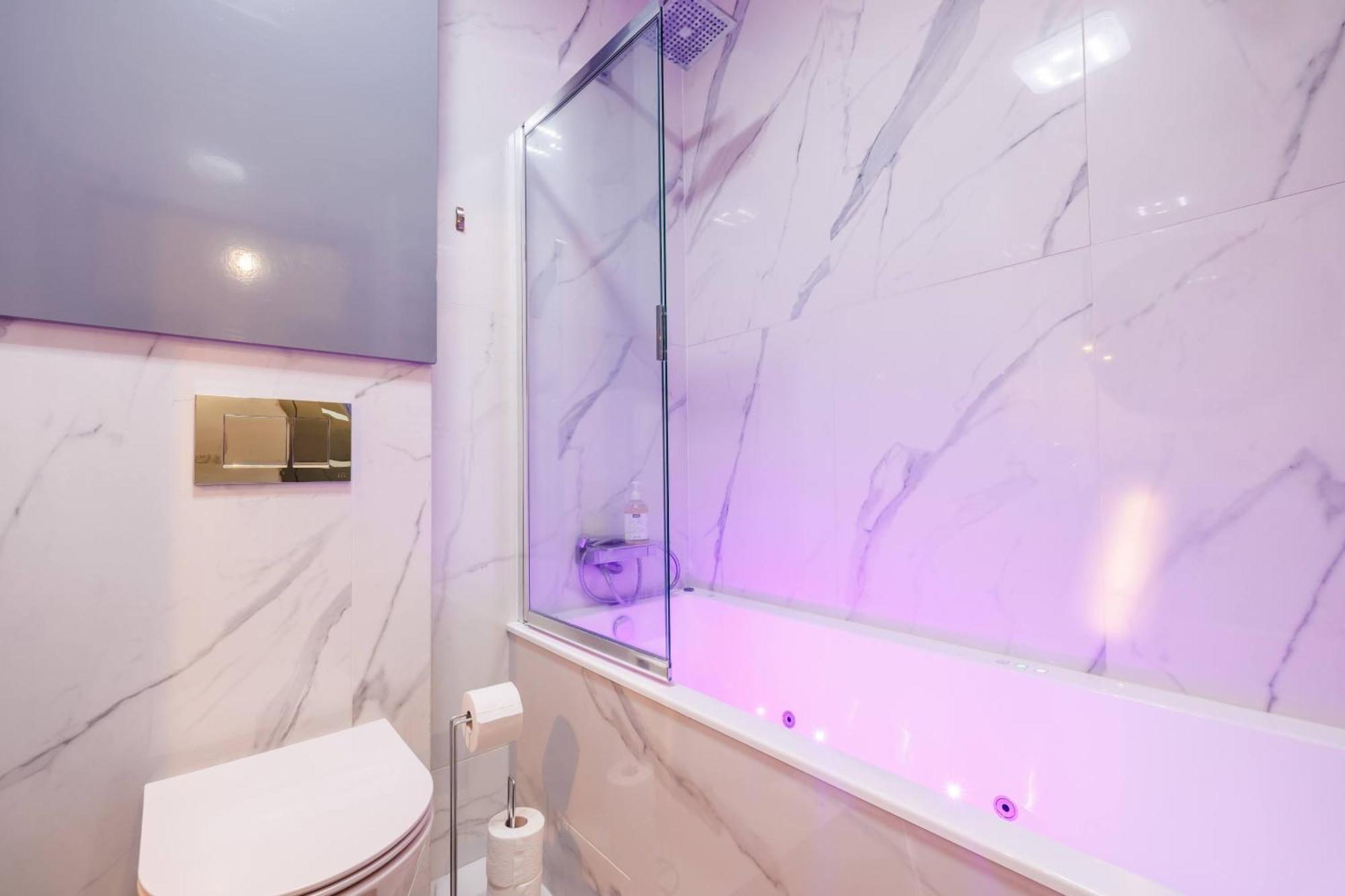 Luxury Apartment With Spa Bath- City Centre, Free Parking Ряшів Екстер'єр фото